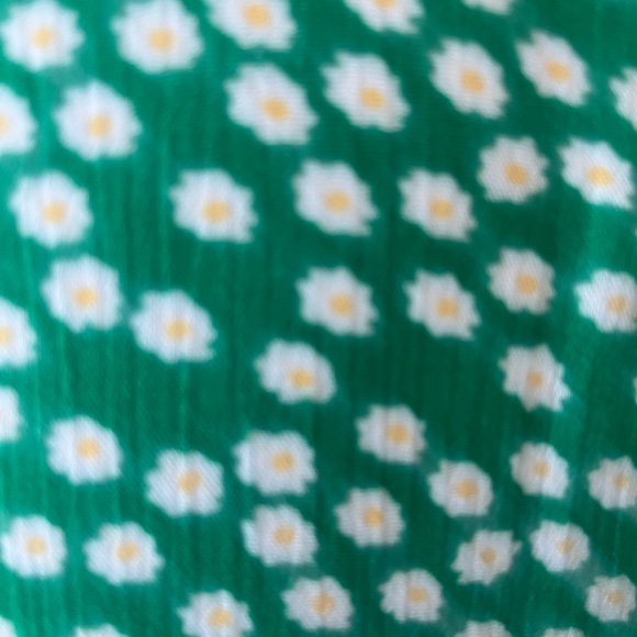 Elegant Green Pattern Midi Dress - Picture 5 of 8